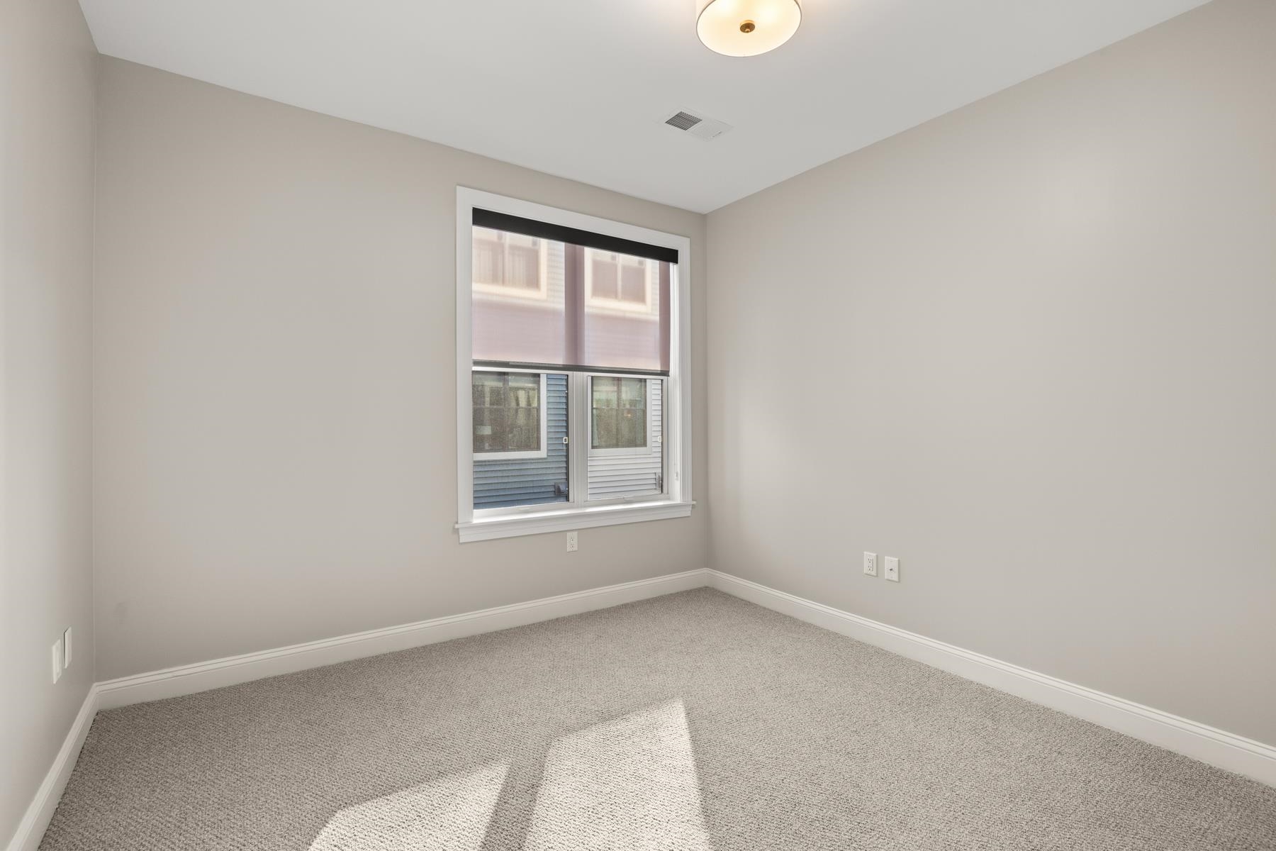 99 Foundry Place, Unit 301 Portsmouth, NH 03801 - Photo 16 of 43