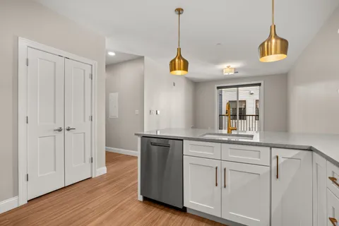 $820,000 | 99 Foundry Place, Unit 301, Portsmouth, NH 03801