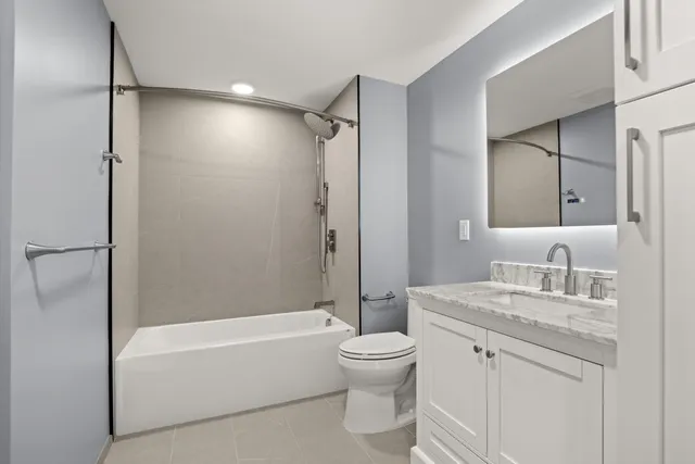 $820,000 | 99 Foundry Place, Unit 301, Portsmouth, NH 03801