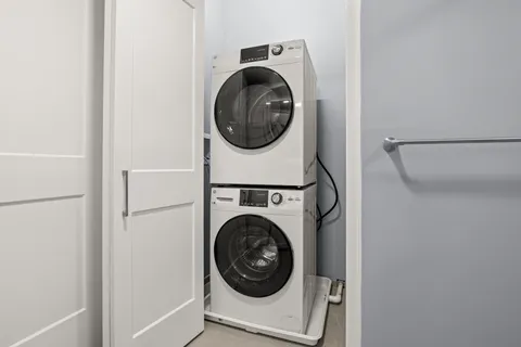 $820,000 | 99 Foundry Place, Unit 301, Portsmouth, NH 03801