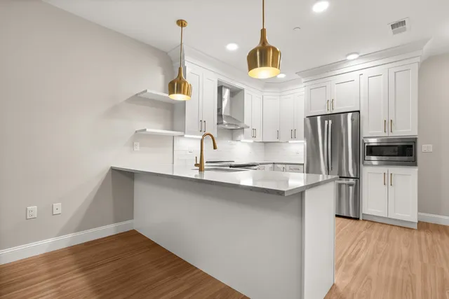 $820,000 | 99 Foundry Place, Unit 301, Portsmouth, NH 03801