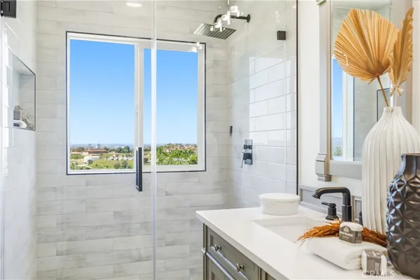 $1,748,000 | 21041 Skylark Drive, Lake Forest, CA 92630