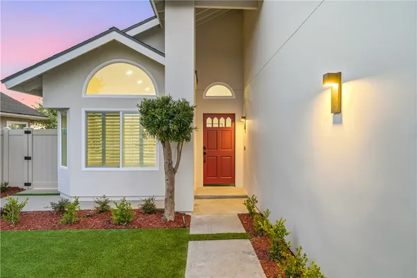 $1,748,000 | 21041 Skylark Drive, Lake Forest, CA 92630