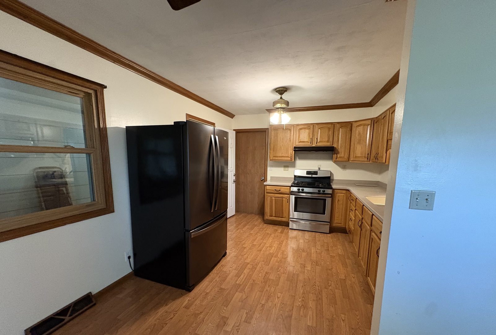 305 Scott Avenue Rochelle, IL 61068 - Photo 6 of 25 Gallery Image 6