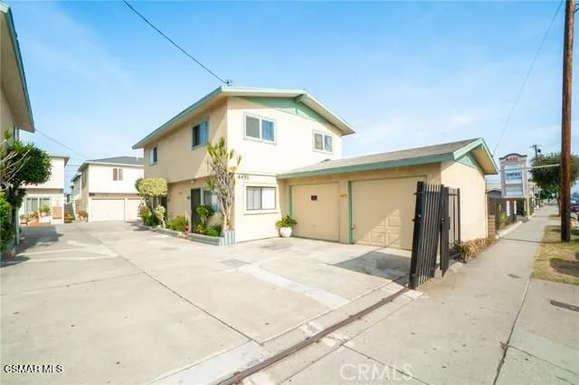 $1,250,000 | 4451 Rosecrans Avenue, Hawthorne, CA 90250