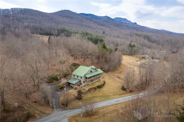 $1,290,000 | 442 Aldridge Road, Banner Elk, NC 28604