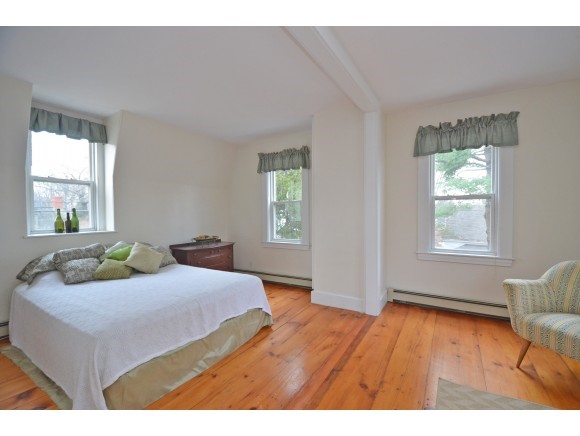 108 Whipple Road Kittery, ME 03904 - Photo 4 of 32 Gallery Image 4