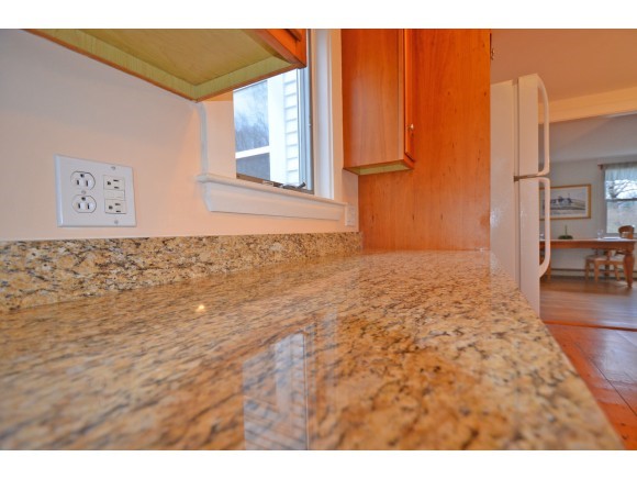 108 Whipple Road Kittery, ME 03904 - Photo 8 of 32 Gallery Image 8