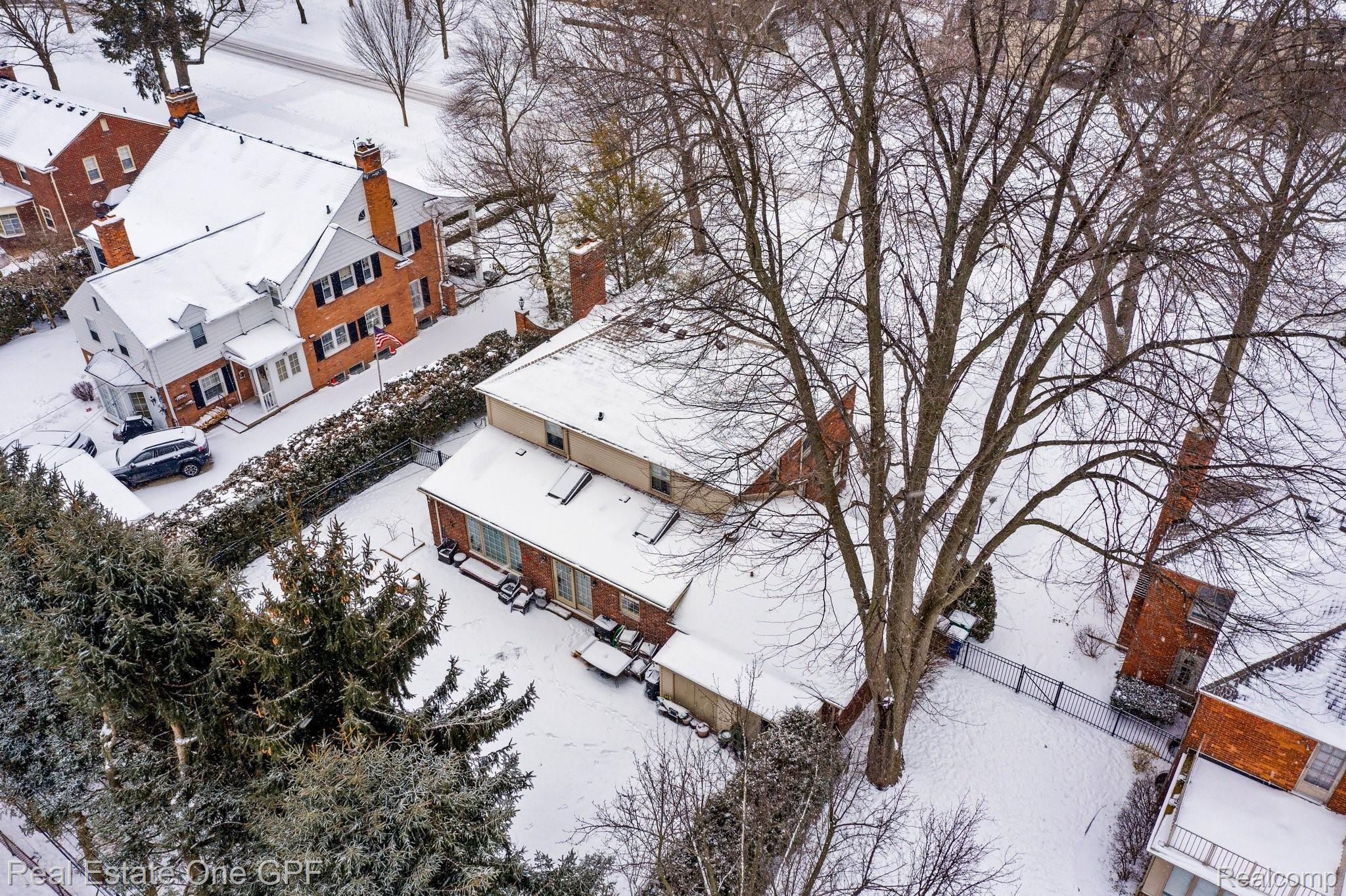 1010 Whittier Road Grosse Pointe, MI 48230 - Photo 37 of 44 35-web-or-mls-1010 Whittier Ave Grosse Pointe Park - 35.jpg