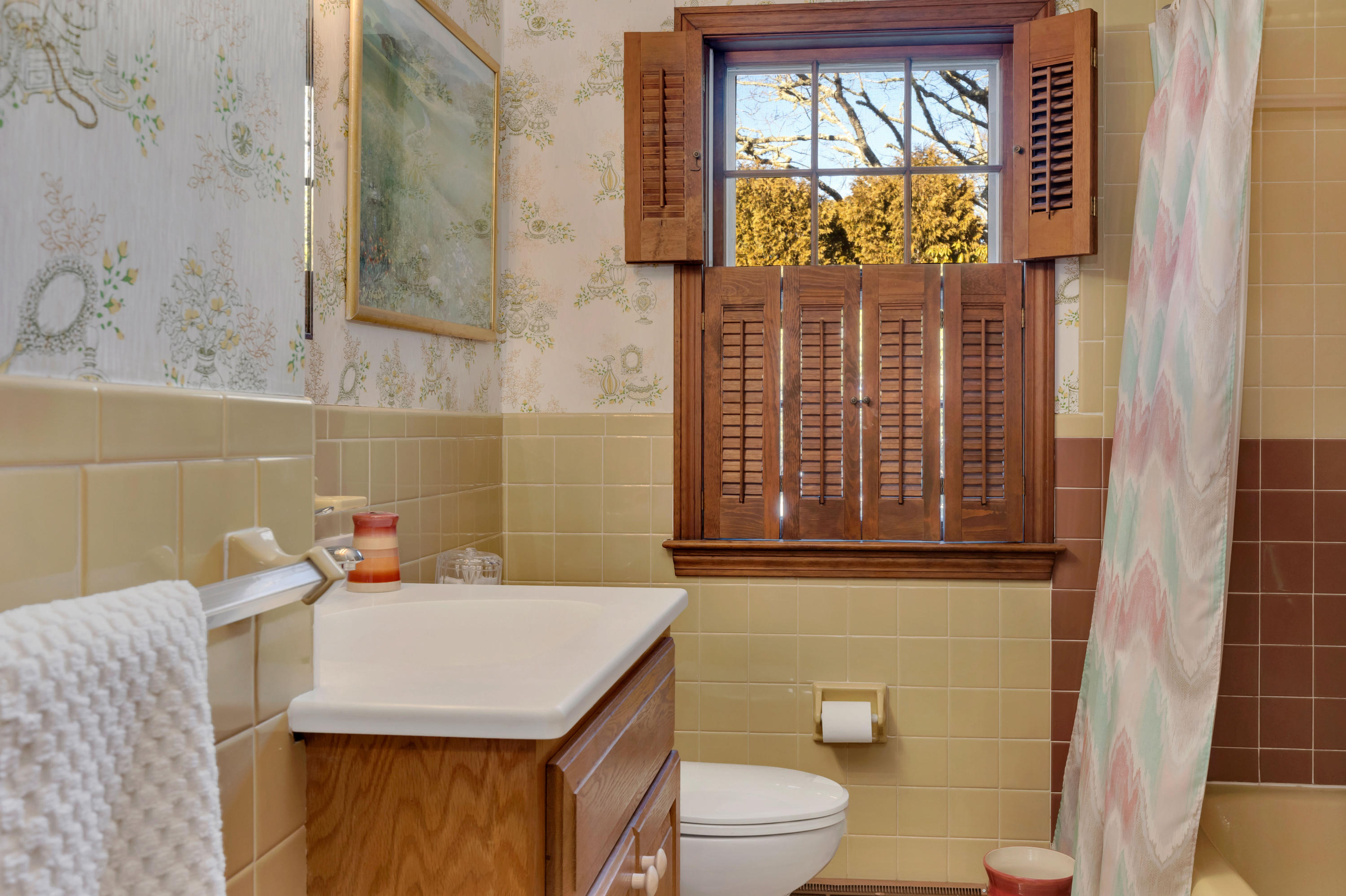 854 Queen Anne Road Harwich, MA 02645 - Photo 17 of 36 Hall Bath