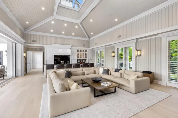 $24,995,000 | 2989 Spanish River Road, Boca Raton, FL 33432
