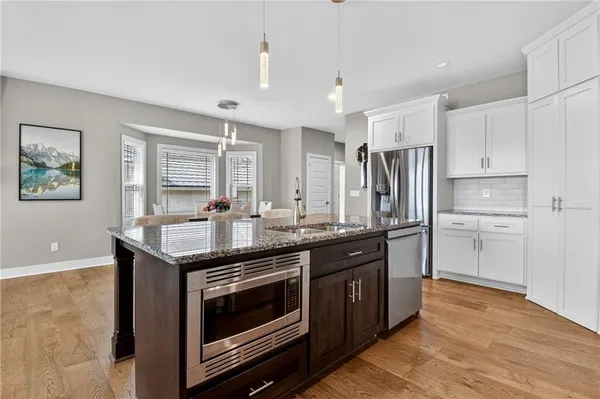 $405,000 | 821 Northeast Lone Hill Drive, Lee's Summit, MO 64064