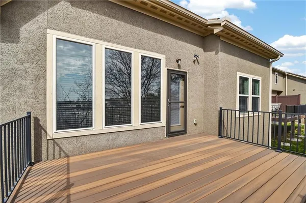 $405,000 | 821 Northeast Lone Hill Drive, Lee's Summit, MO 64064