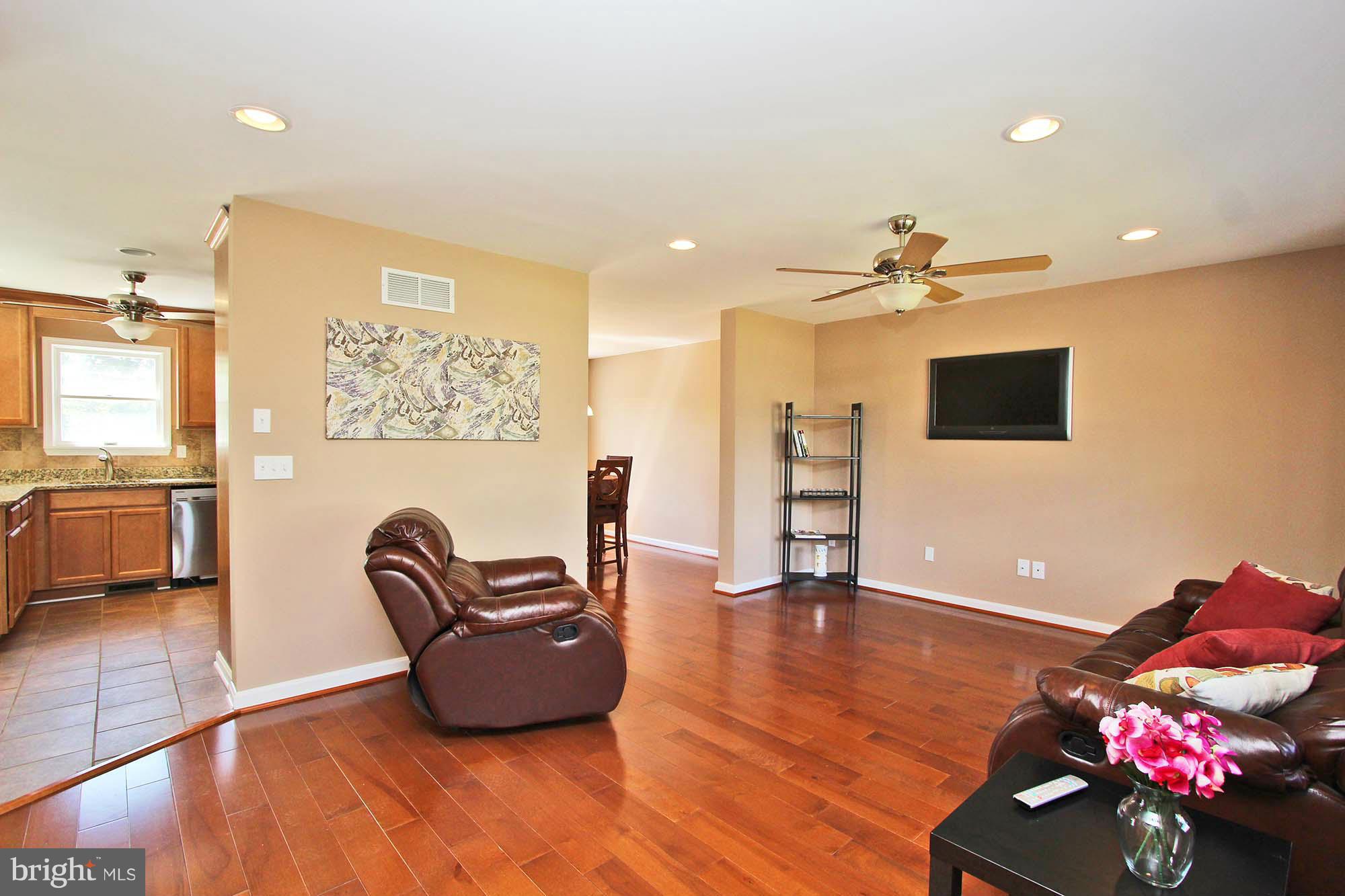 511 Vale Road Bel Air, MD 21014 - Photo 7 of 29 Living Room