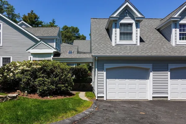 $800,000 | 17 Highcroft Way, Unit 17, Hopkinton, MA 01748