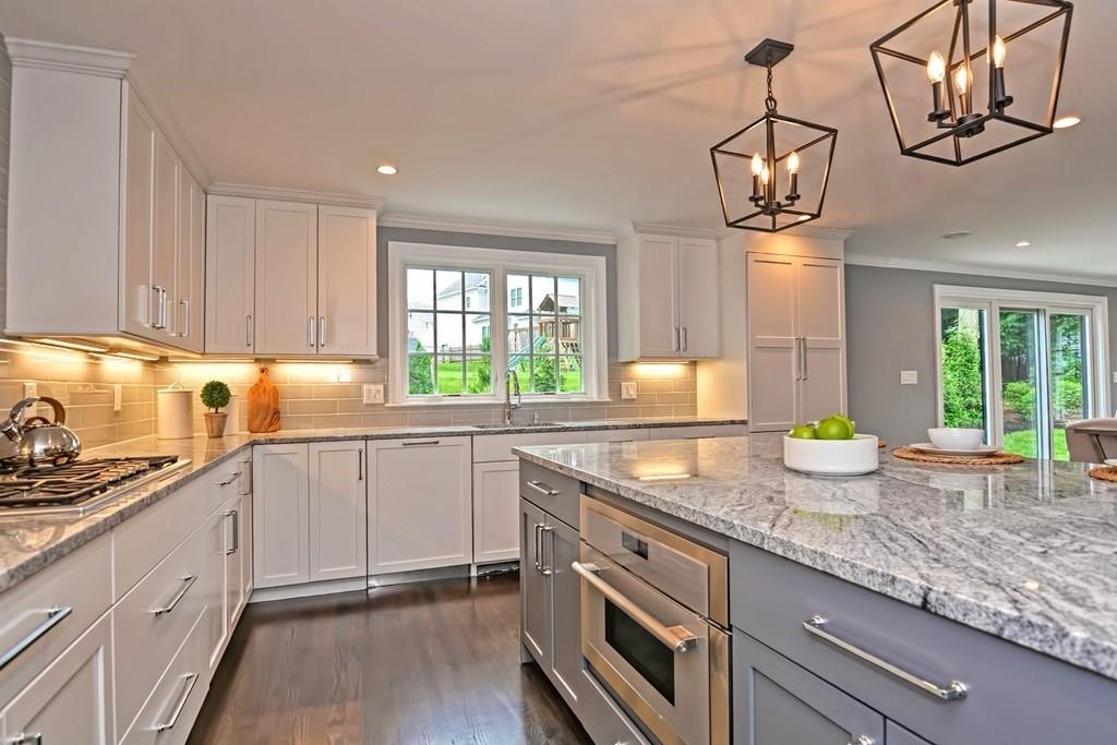 32 Oak Hill Road Needham, MA 02492 - Photo 4 of 36