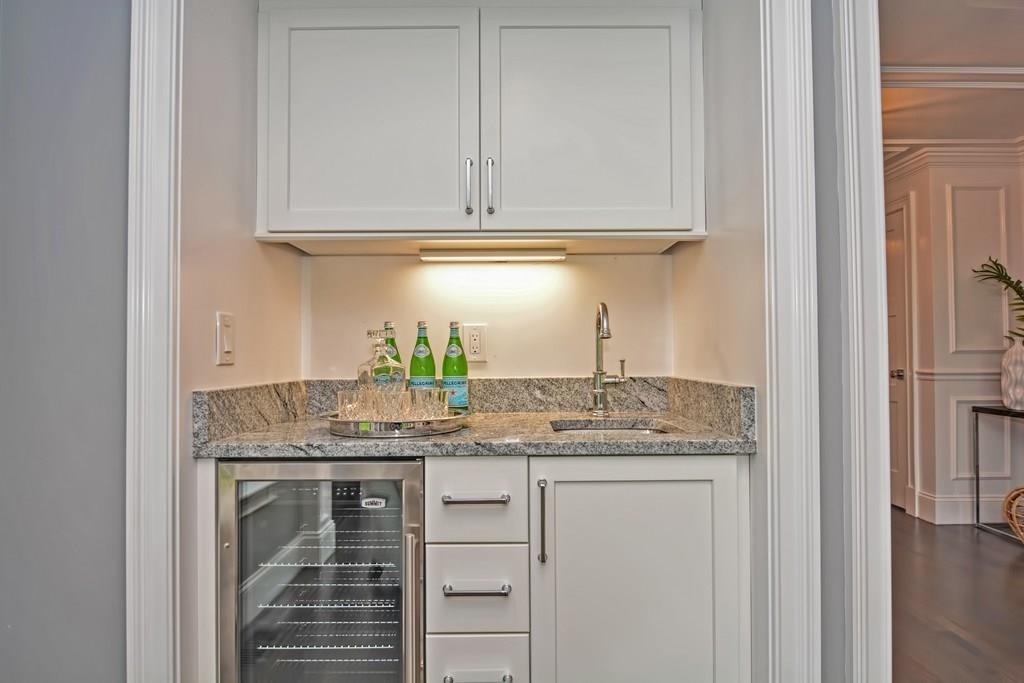 32 Oak Hill Road Needham, MA 02492 - Photo 9 of 36