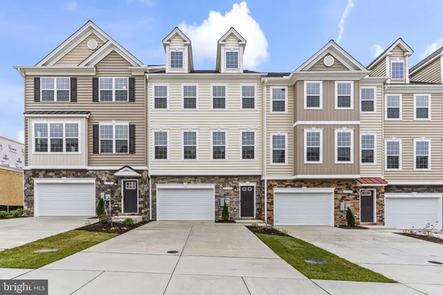 $449,900 | 104-23695 Dragonfly Lane, Leonardtown, MD 20650