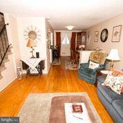 2709 Creston Road Baltimore, MD 21222 - Photo 5 of 28 Living Room