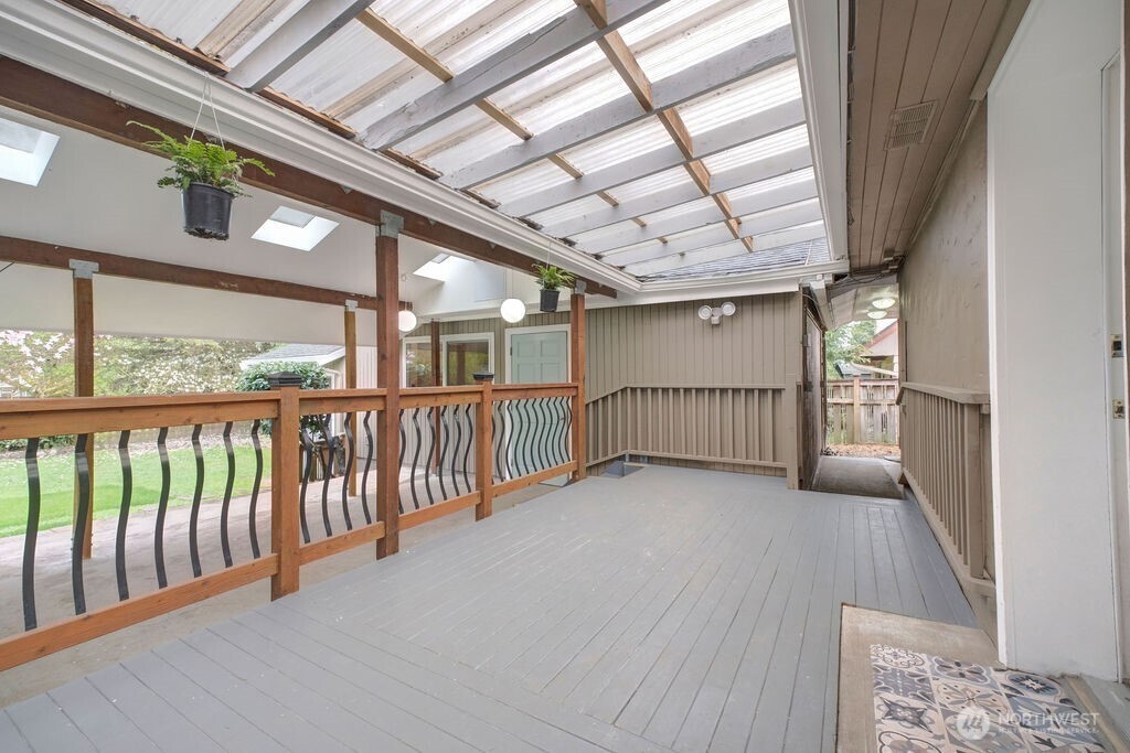 15520 30th Avenue Northeast Shoreline, WA 98155 - Photo 6 of 17 a view of entryway
