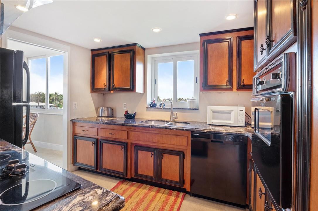 401 North Riverside Drive, Unit 308 Pompano Beach, FL 33062 - Photo 11 of 32 Photo 11