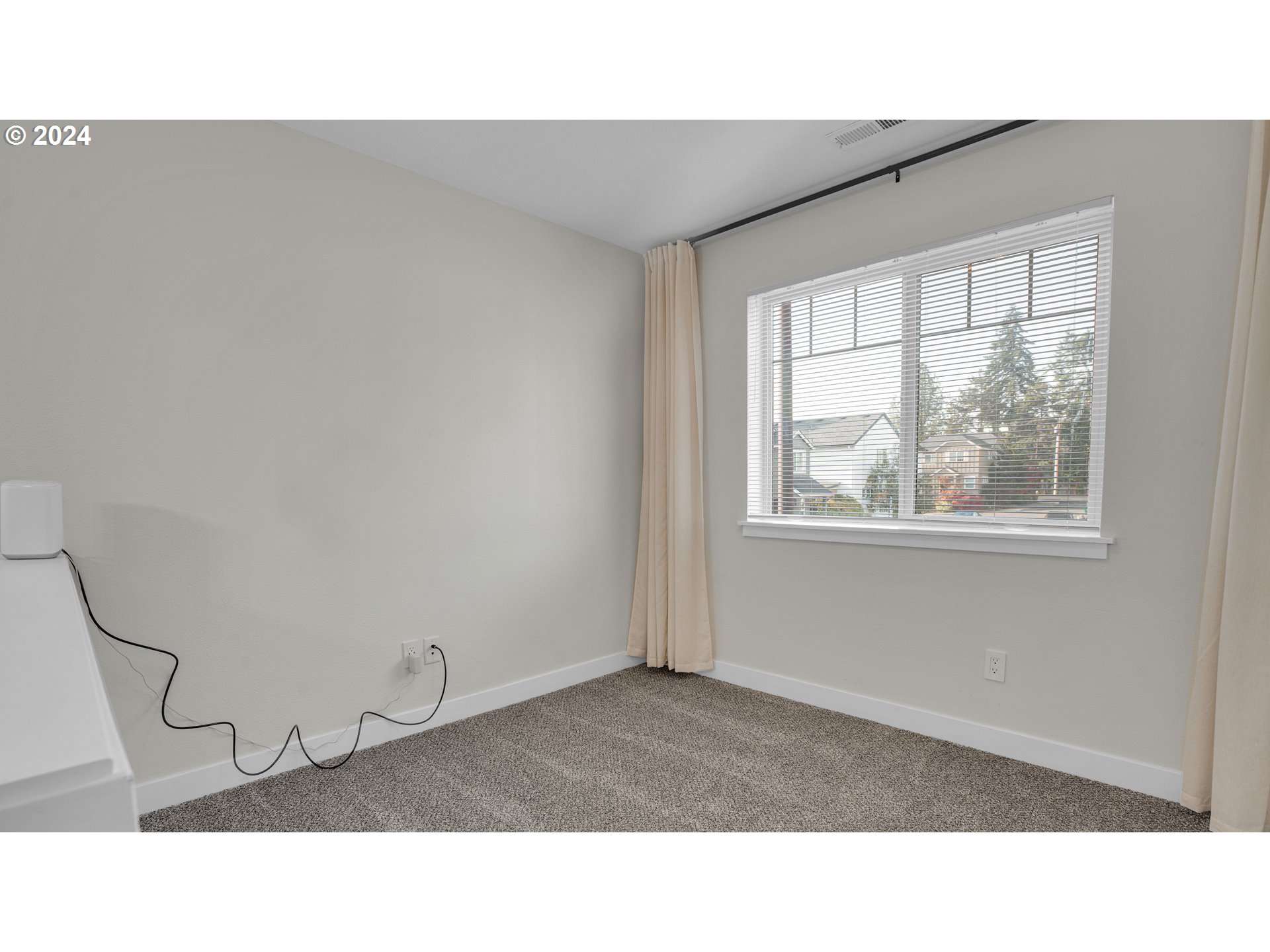 4456 Southwest 159th Avenue Beaverton, OR 97078 - Photo 16 of 32