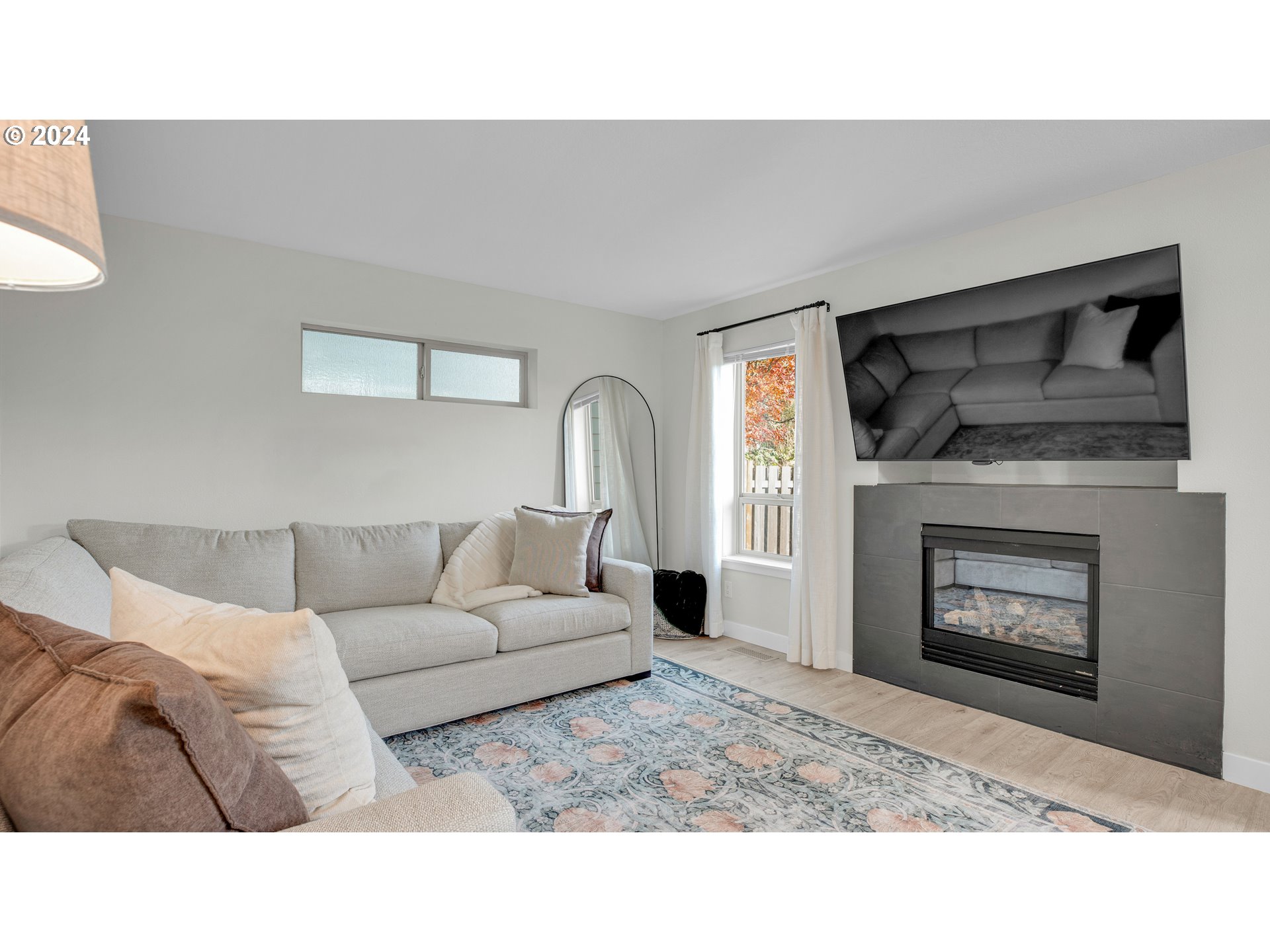 4456 Southwest 159th Avenue Beaverton, OR 97078 - Photo 4 of 32