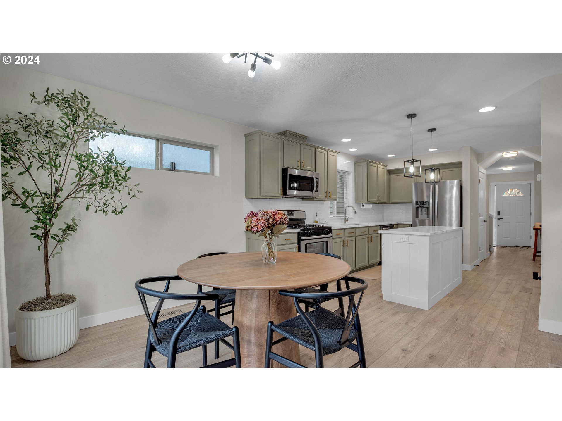 4456 Southwest 159th Avenue Beaverton, OR 97078 - Photo 10 of 32