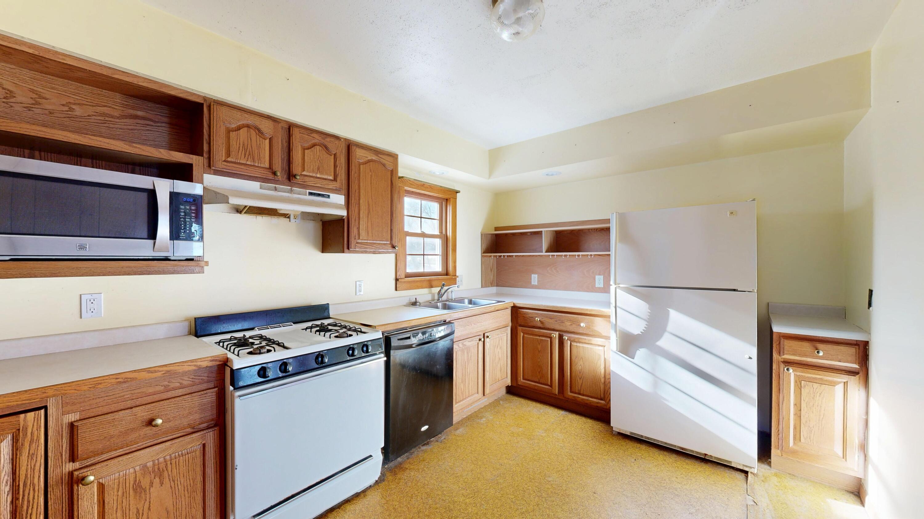 809 Ontario Avenue Cashton, WI 54619 - Photo 12 of 38 Kitchen