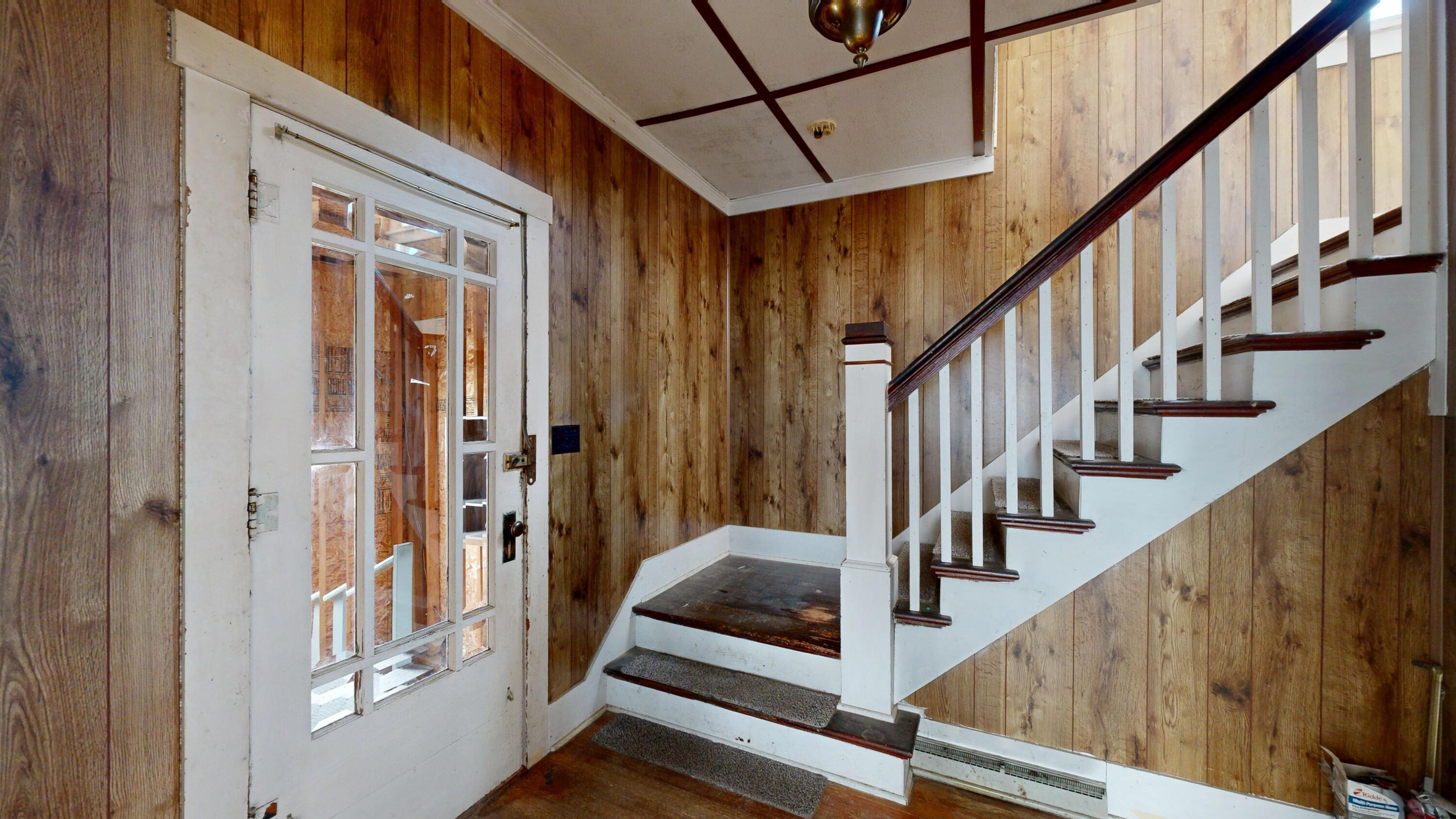 809 Ontario Avenue Cashton, WI 54619 - Photo 13 of 38 Stairway