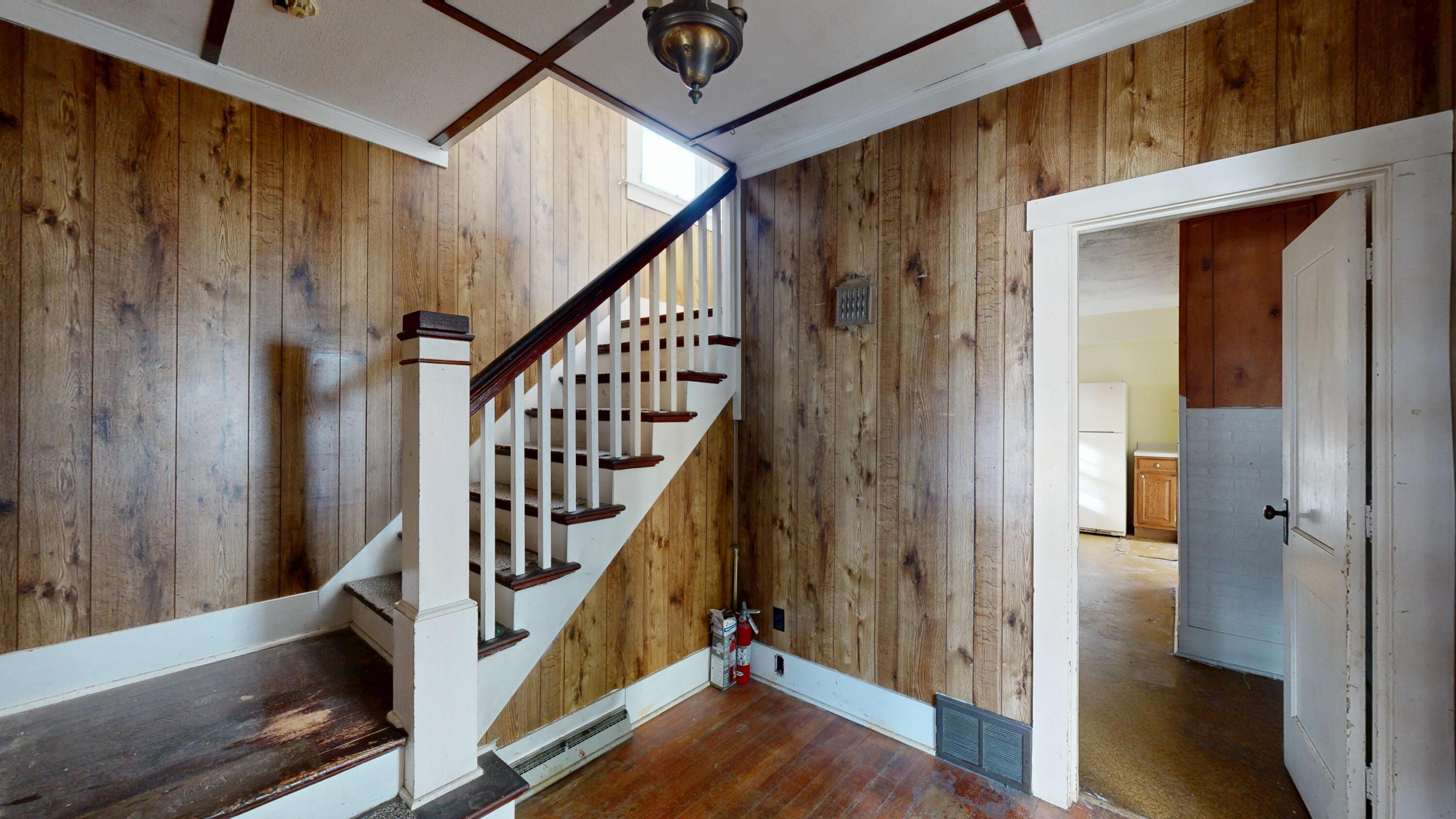 809 Ontario Avenue Cashton, WI 54619 - Photo 14 of 38 Stairway