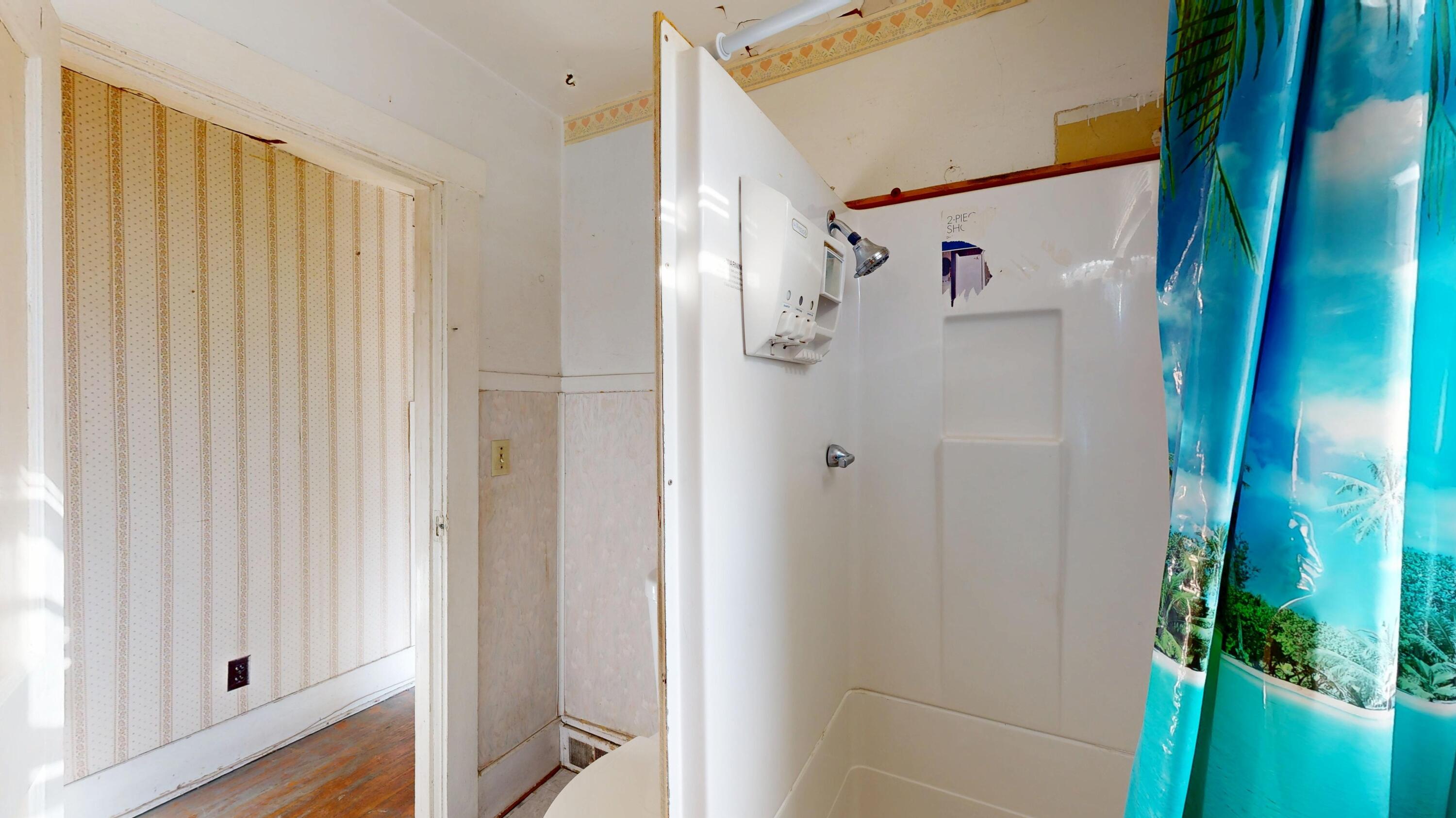 809 Ontario Avenue Cashton, WI 54619 - Photo 22 of 38 Bathroom