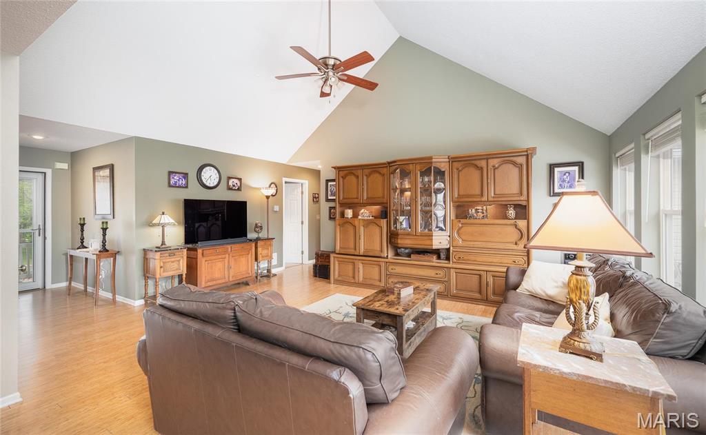 302 Brady Drive Rolla, MO 65401 - Photo 4 of 42