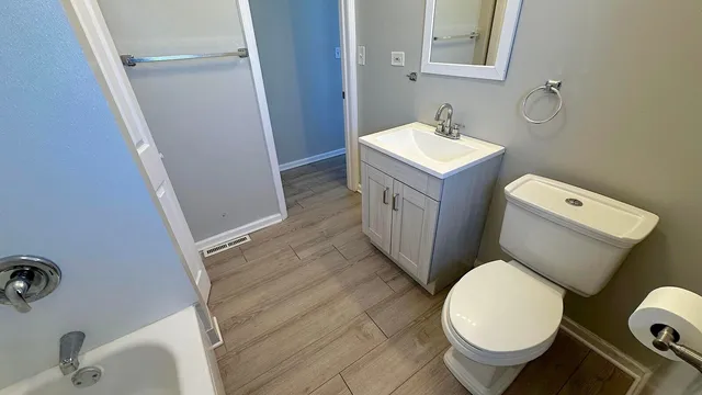 $1,400 | 1907 North 19th Avenue, Unit 1907, Melrose Park, IL 60160