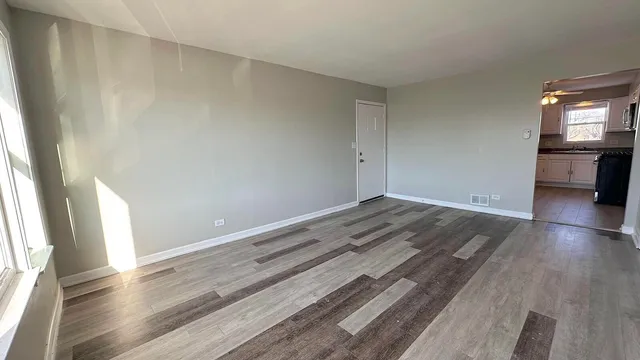 $1,400 | 1907 North 19th Avenue, Unit 1907, Melrose Park, IL 60160