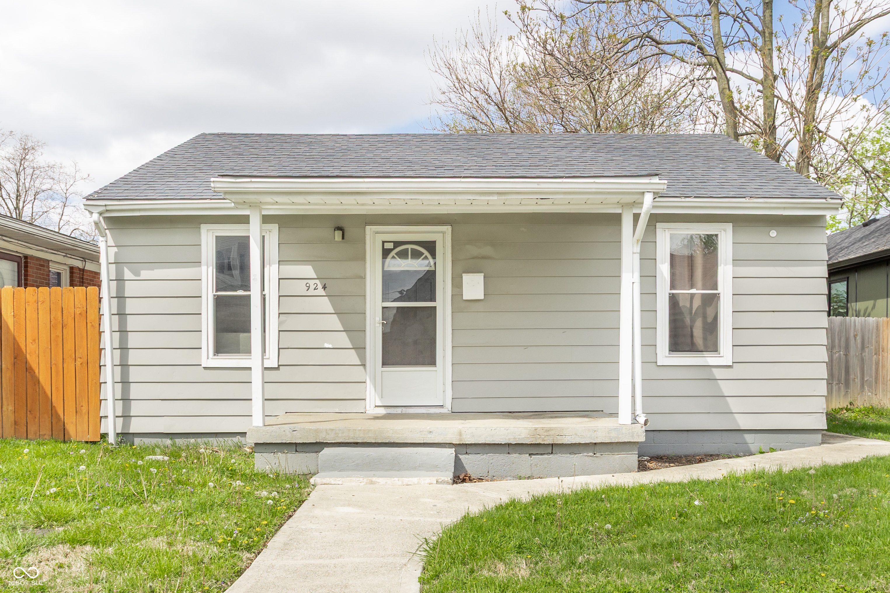 924 St Peter Street Indianapolis, IN 46203 - Photo 1 of 33