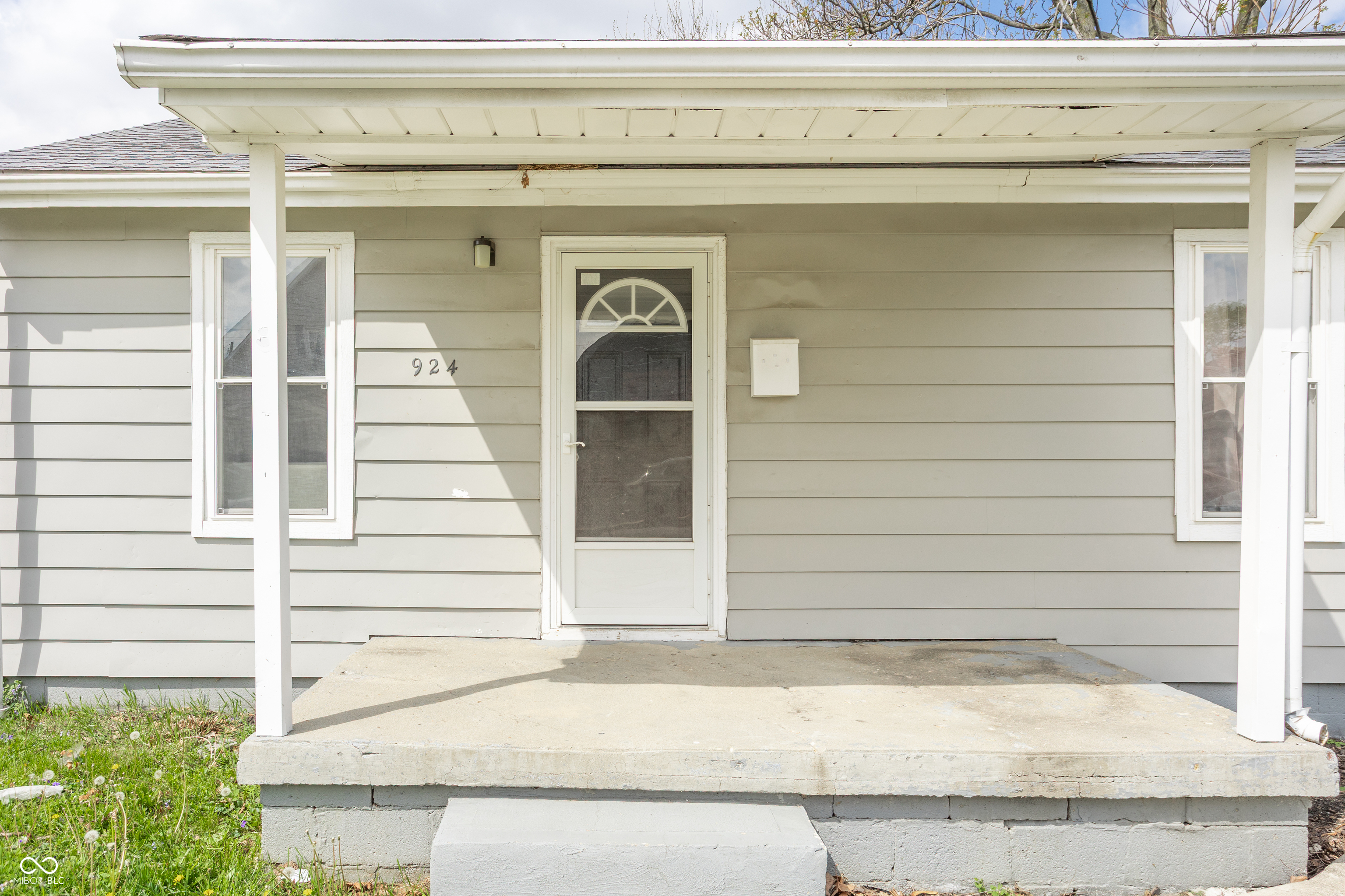 924 St Peter Street Indianapolis, IN 46203 - Photo 4 of 33