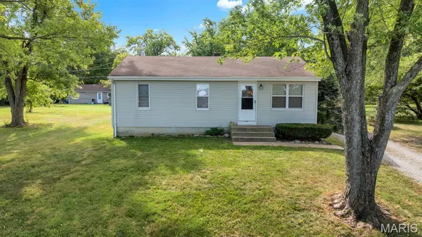 $185,000 | 2820 Mulberry Lane, St. Charles, MO 63303