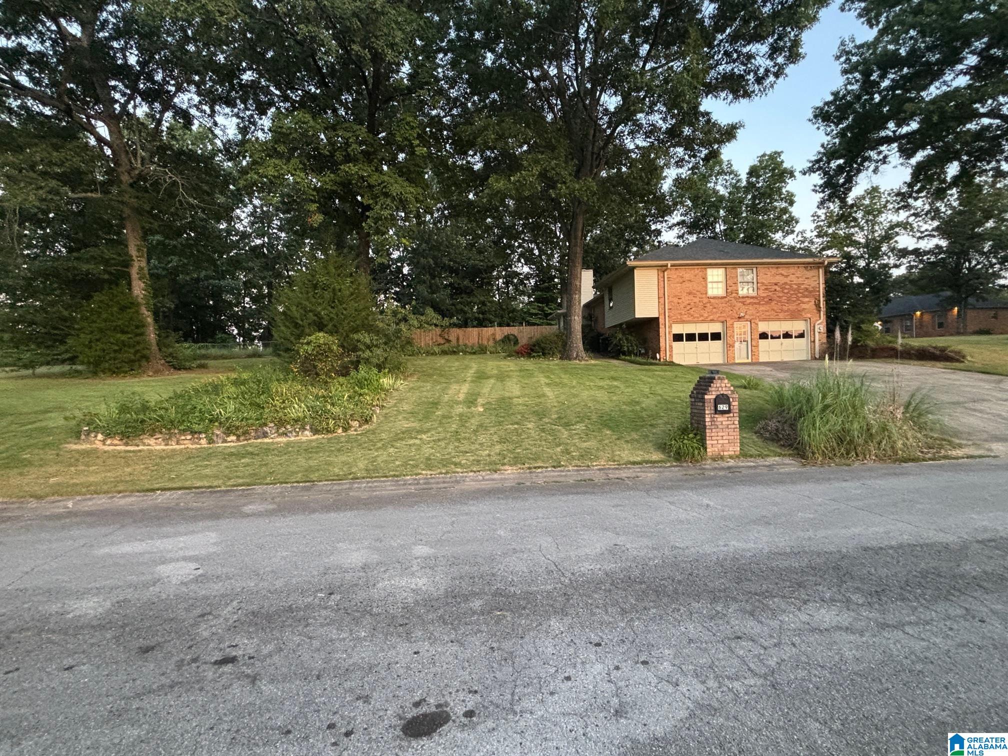 629 Woodbrook Road Birmingham, AL 35215 - Photo 3 of 5