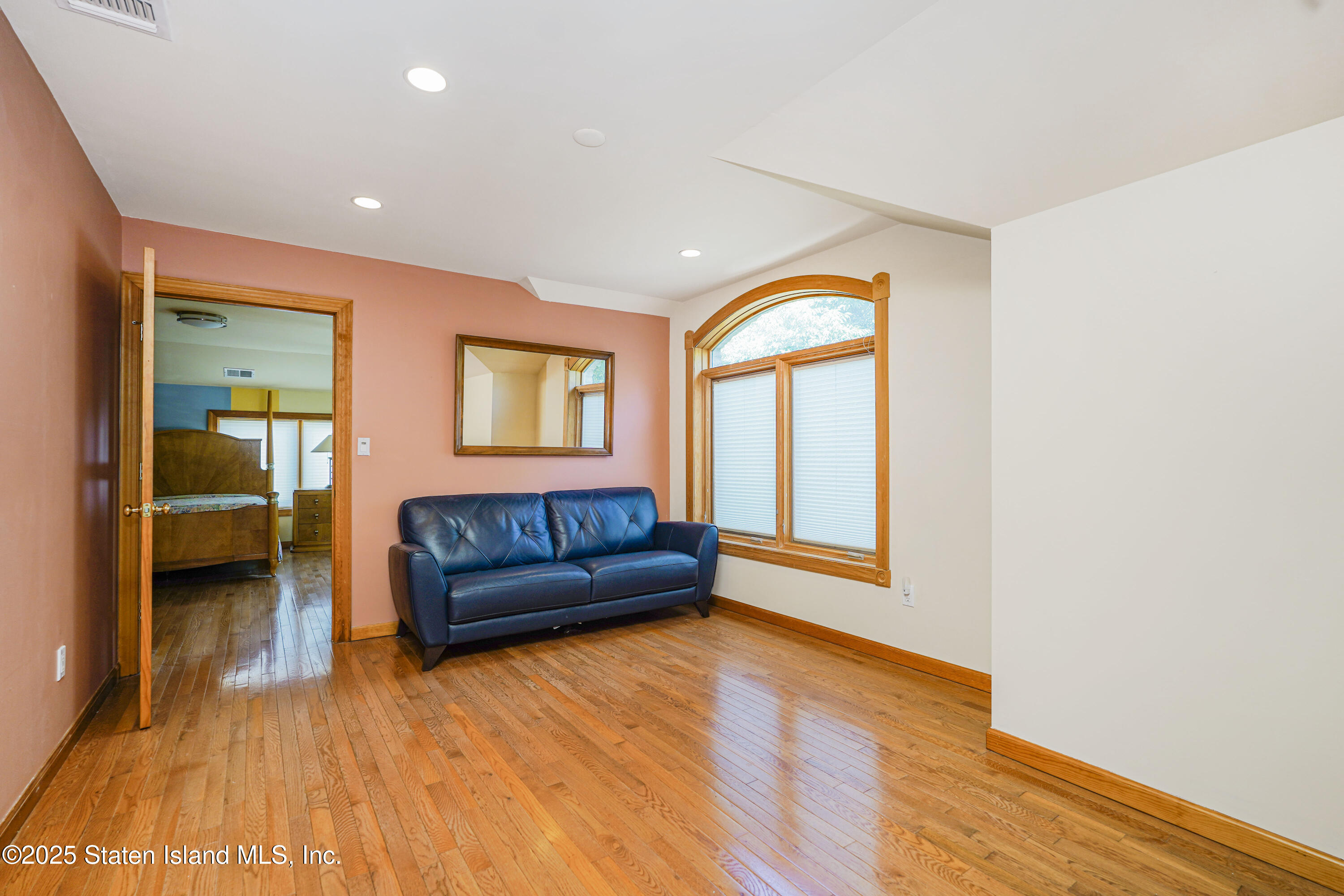 528 Rathbun Avenue Staten Island, NY 10312 - Photo 25 of 50 20
