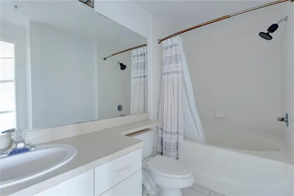 $1,500 | 5566 Metrowest Boulevard, Unit 2302, Orlando, FL 32811