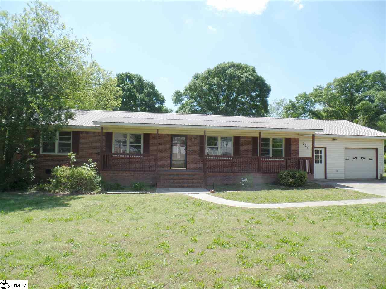 225 Inn Circle Fountain Inn, SC 29644 - Photo 1 of 9