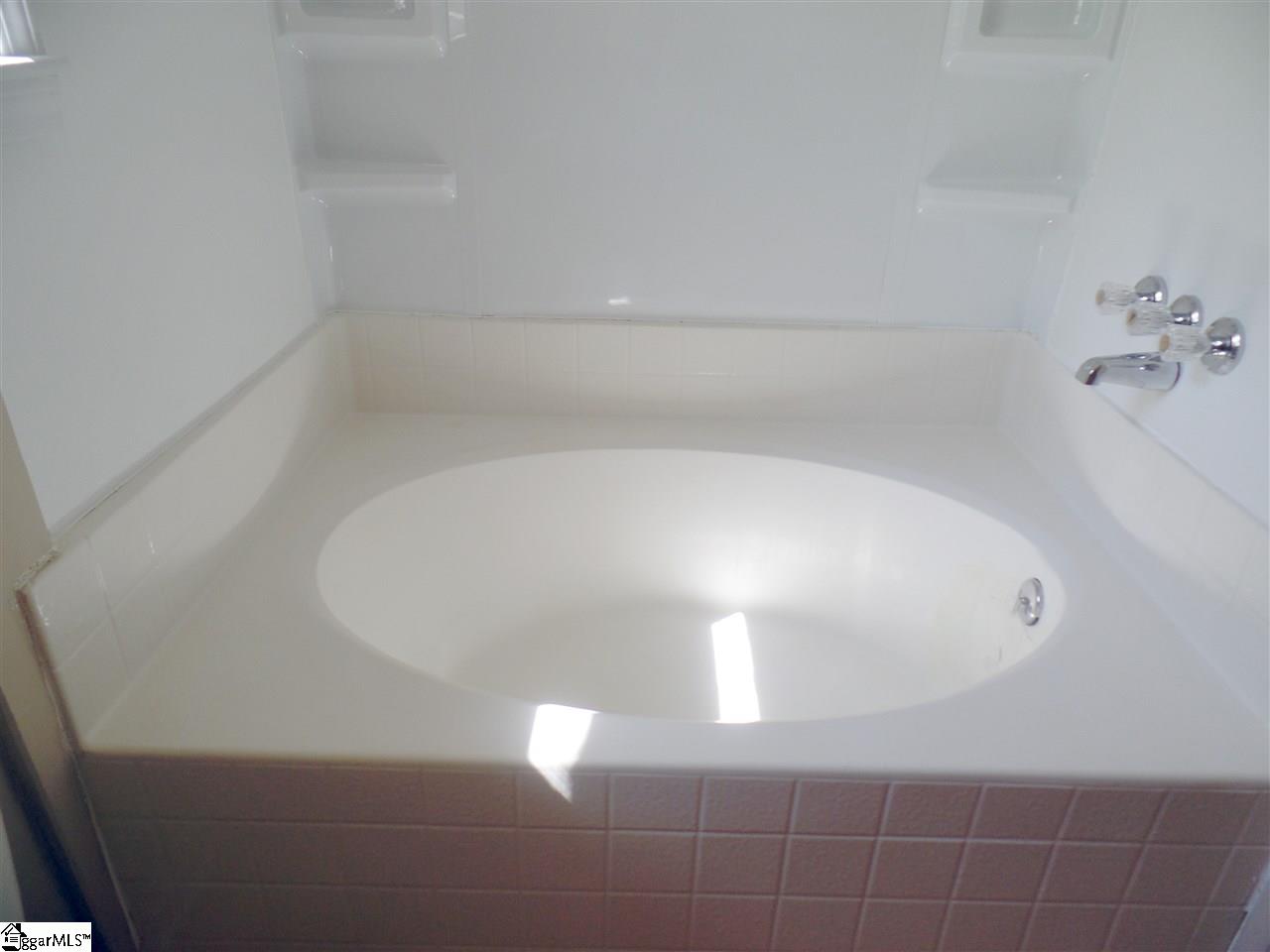 225 Inn Circle Fountain Inn, SC 29644 - Photo 7 of 9
