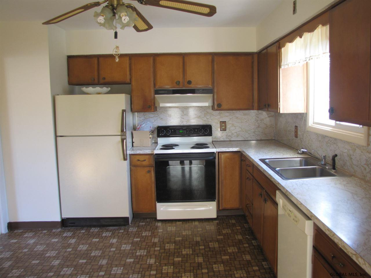 3104 East Old State Road Schenectady, NY 12303 - Photo 12 of 23 Photo 12