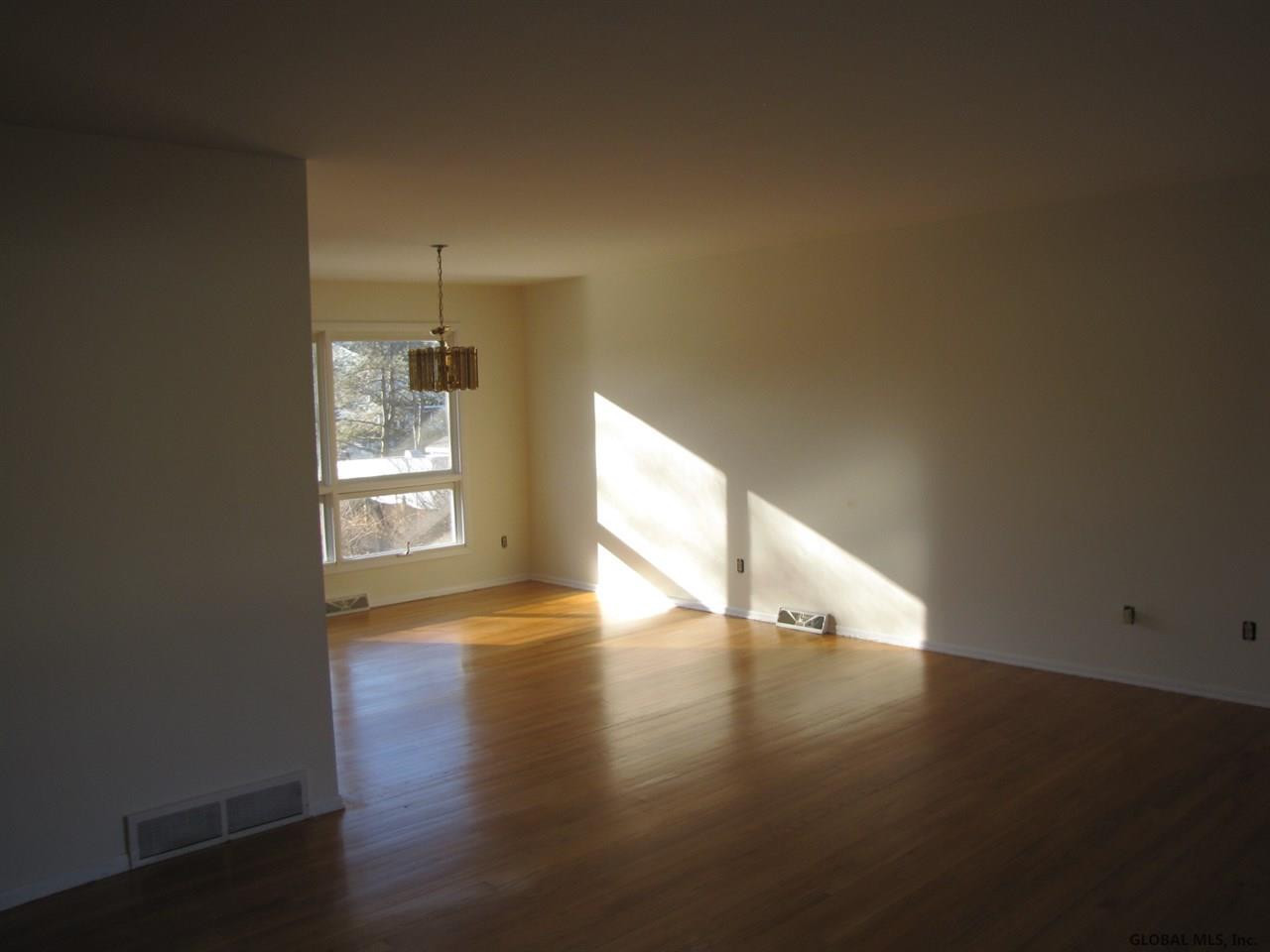 3104 East Old State Road Schenectady, NY 12303 - Photo 9 of 23 Photo 9