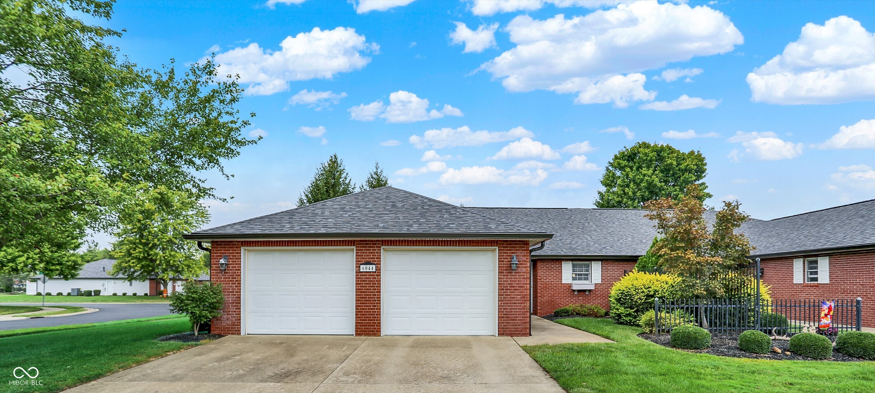 6044 Stratton Court Columbus, IN 47203 - Photo 1 of 26 Gallery Image 1