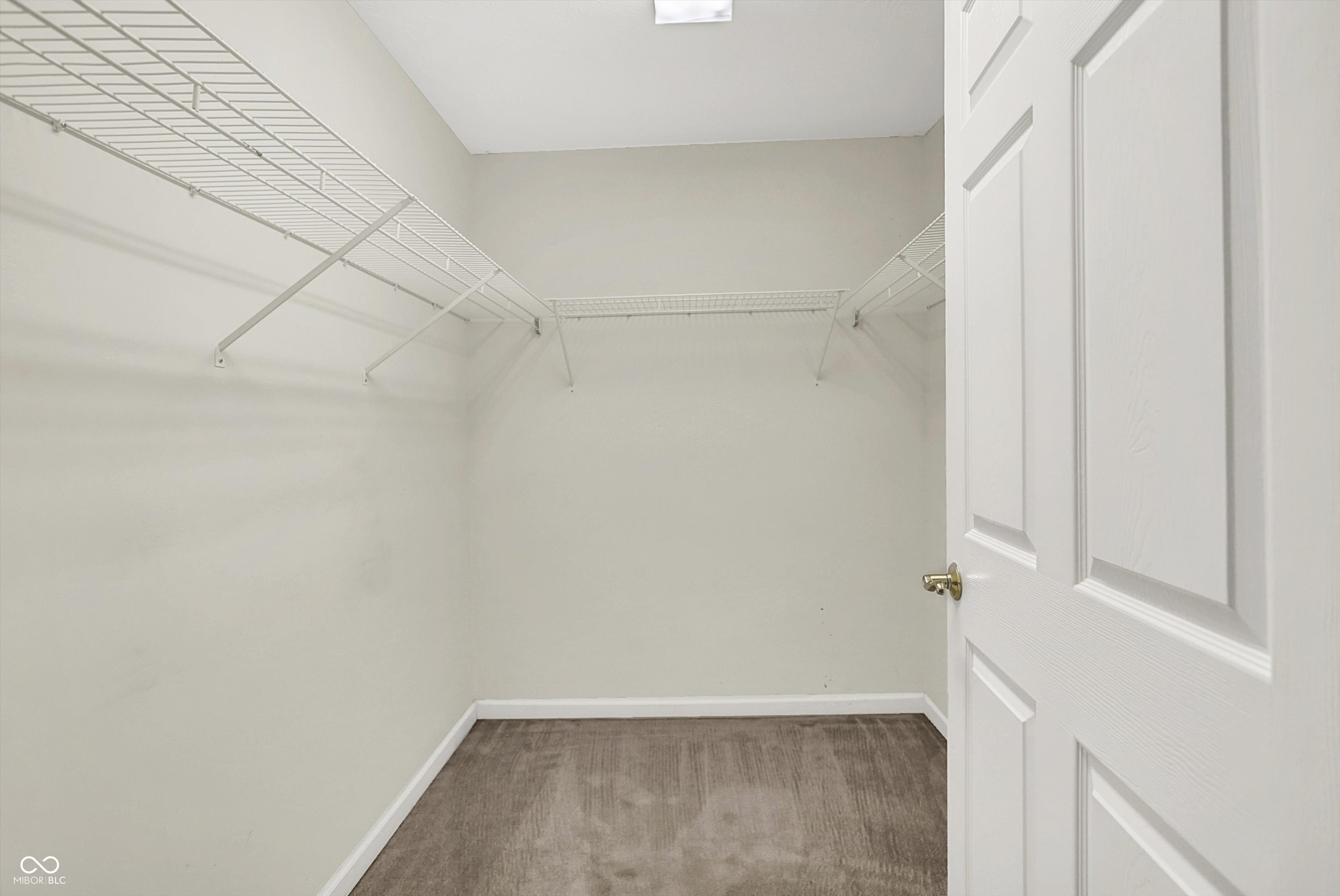 6044 Stratton Court Columbus, IN 47203 - Photo 14 of 26 Gallery Image 14
