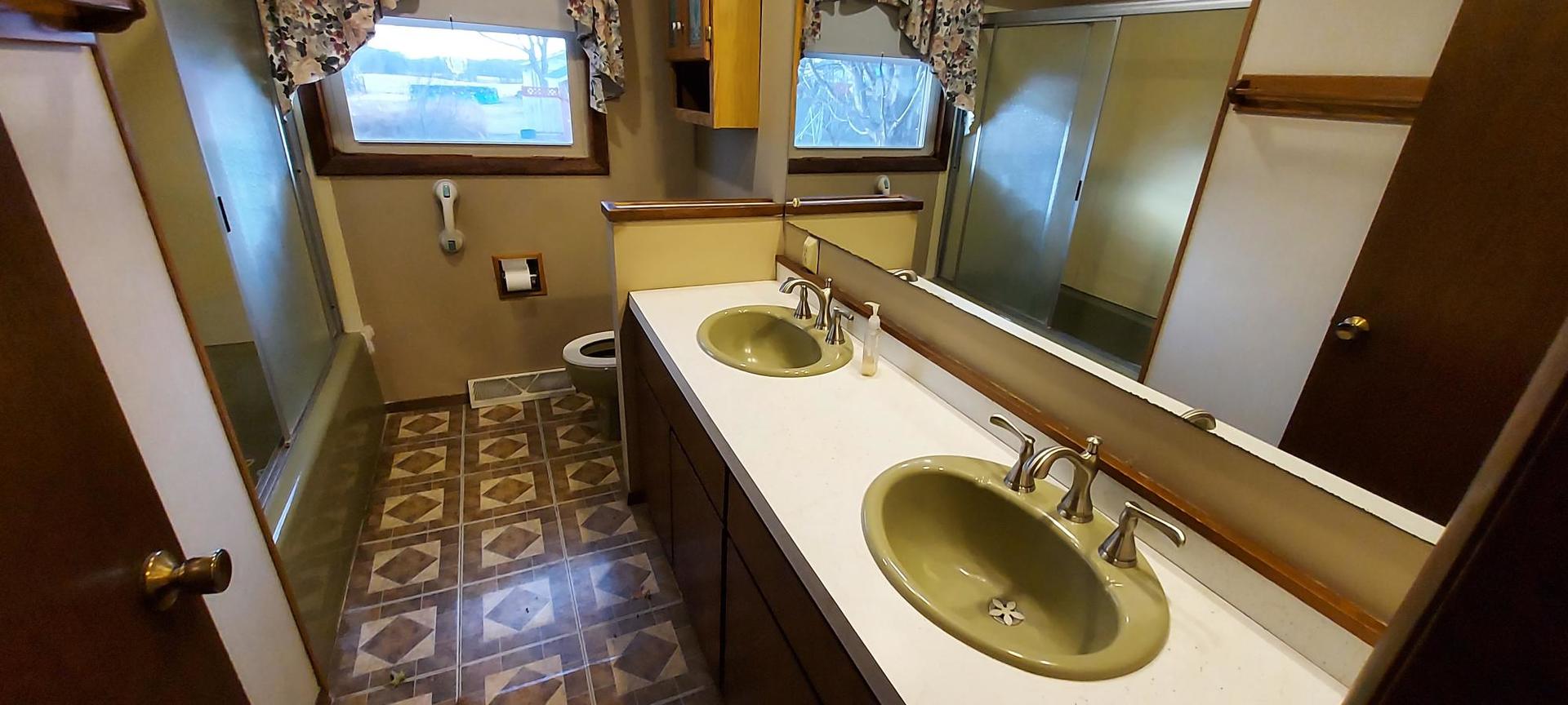 1606 20th Avenue Viola, IL 61486 - Photo 12 of 26 a utility room with dryer and washer