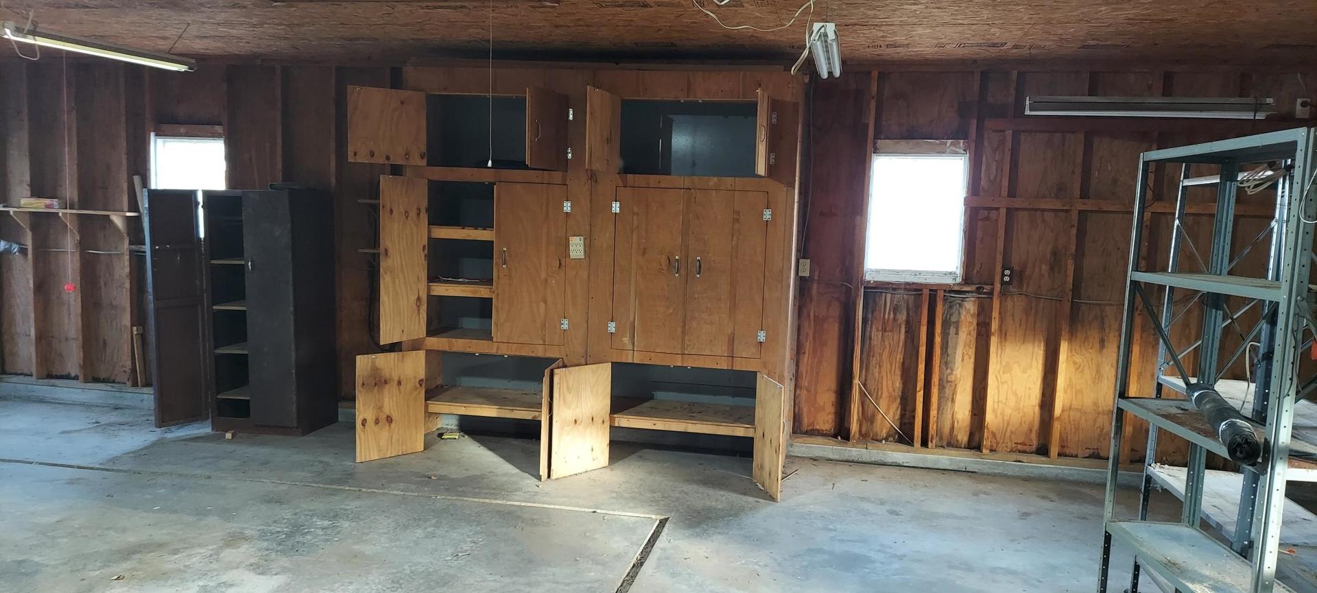 1606 20th Avenue Viola, IL 61486 - Photo 7 of 26 a view of entryway and hall with a door