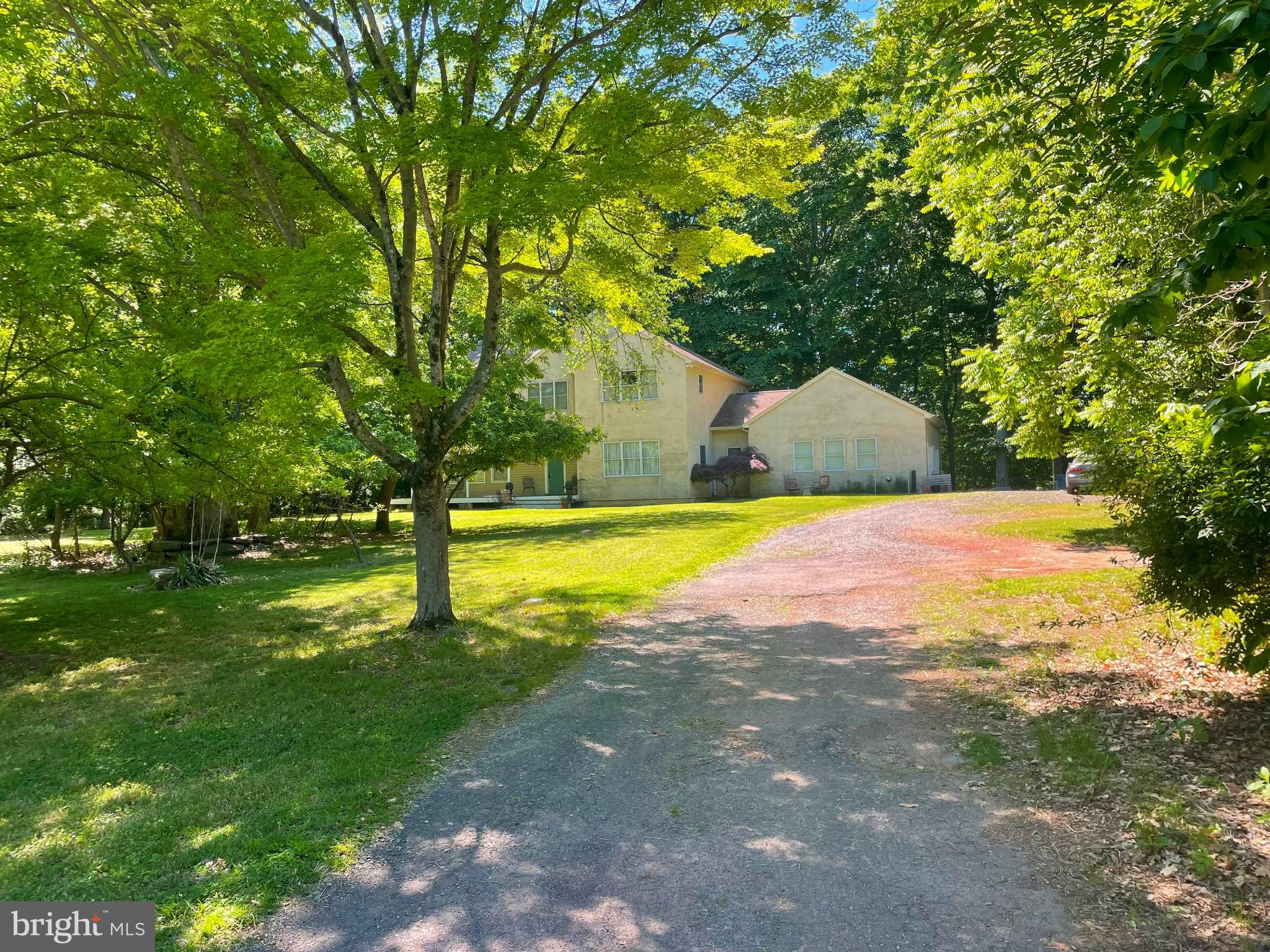 1453 Makefield Road Yardley, PA 19067 - Photo 7 of 46 Long Driveway